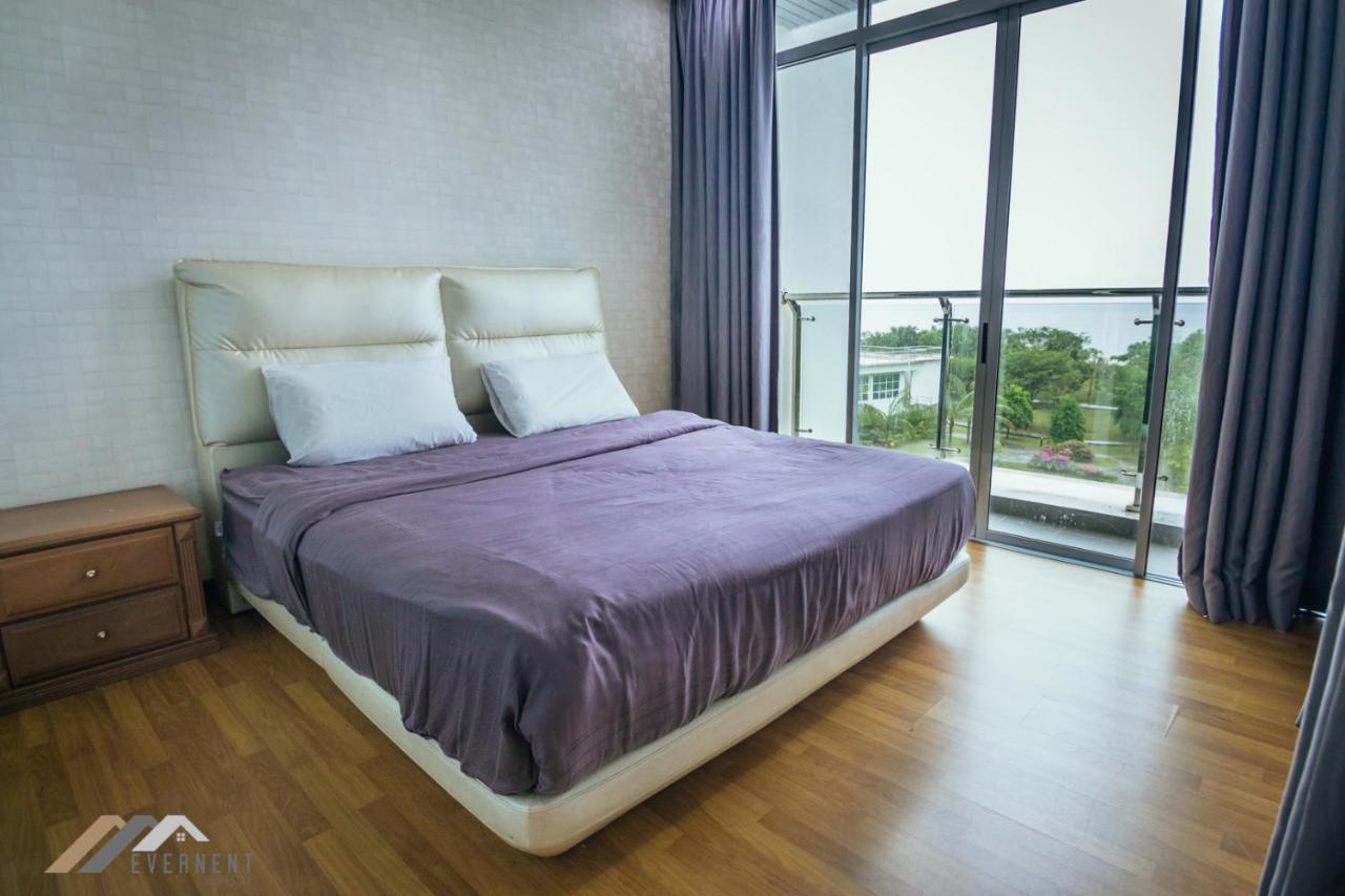 Bay Resort By Evernent Miri Bagian luar foto