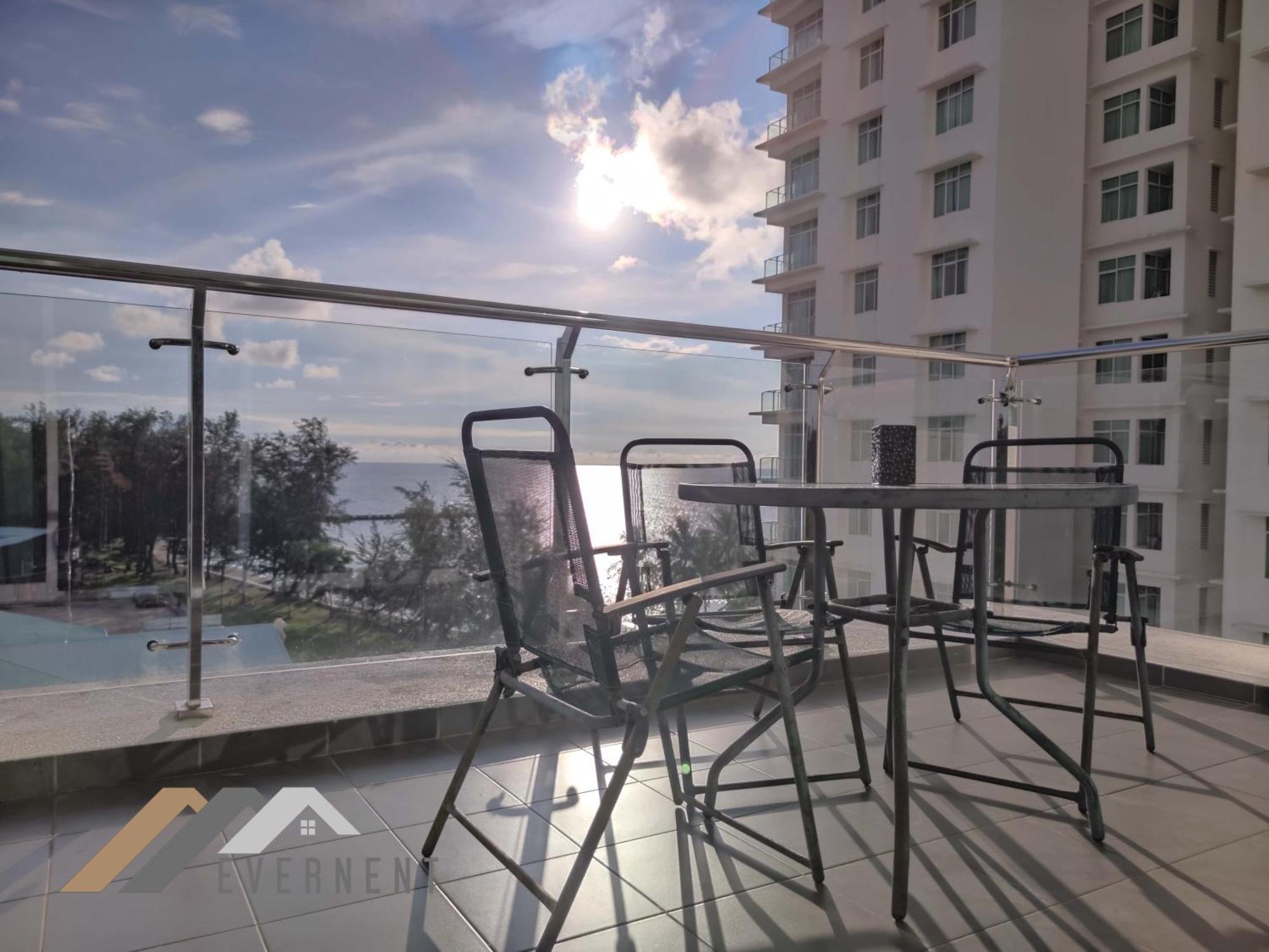 Bay Resort By Evernent Miri Bagian luar foto