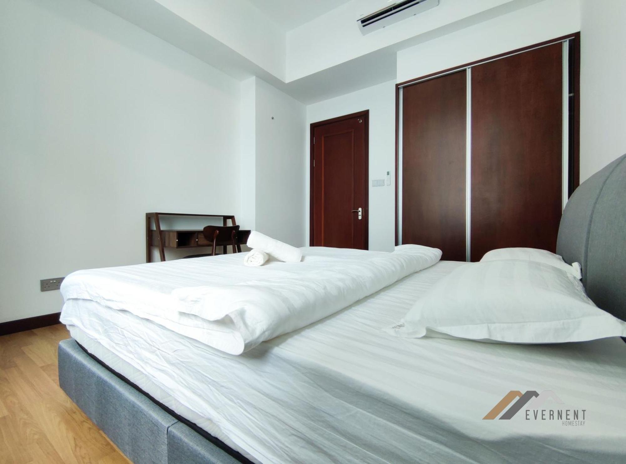 Bay Resort By Evernent Miri Bagian luar foto