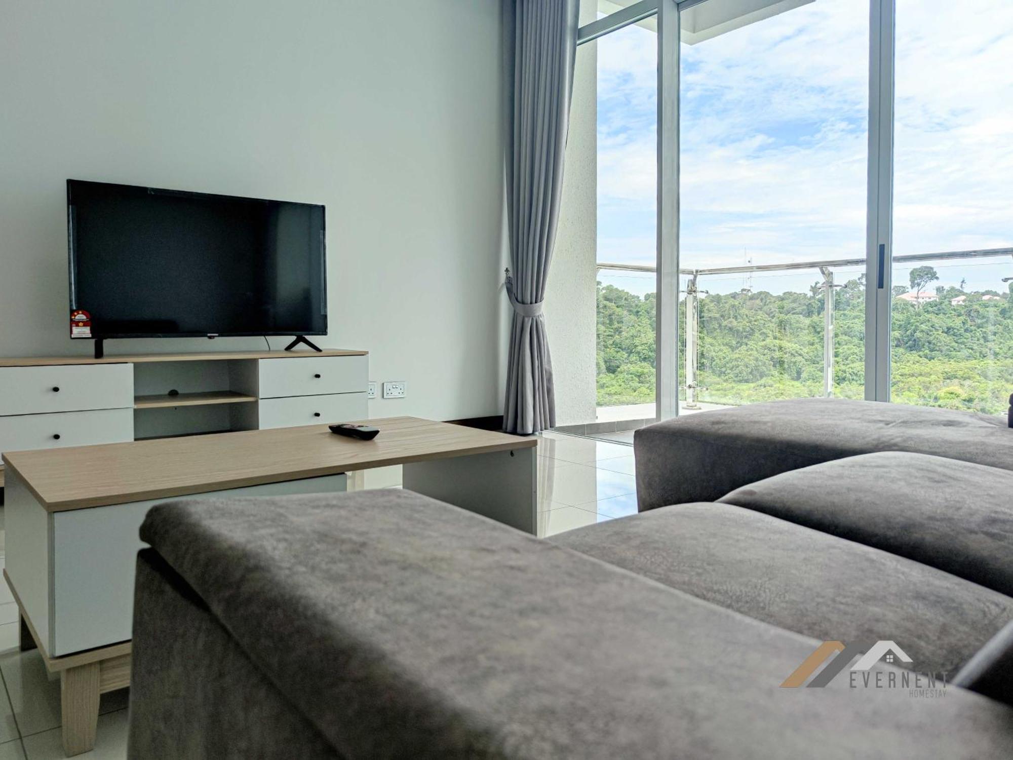 Bay Resort By Evernent Miri Bagian luar foto