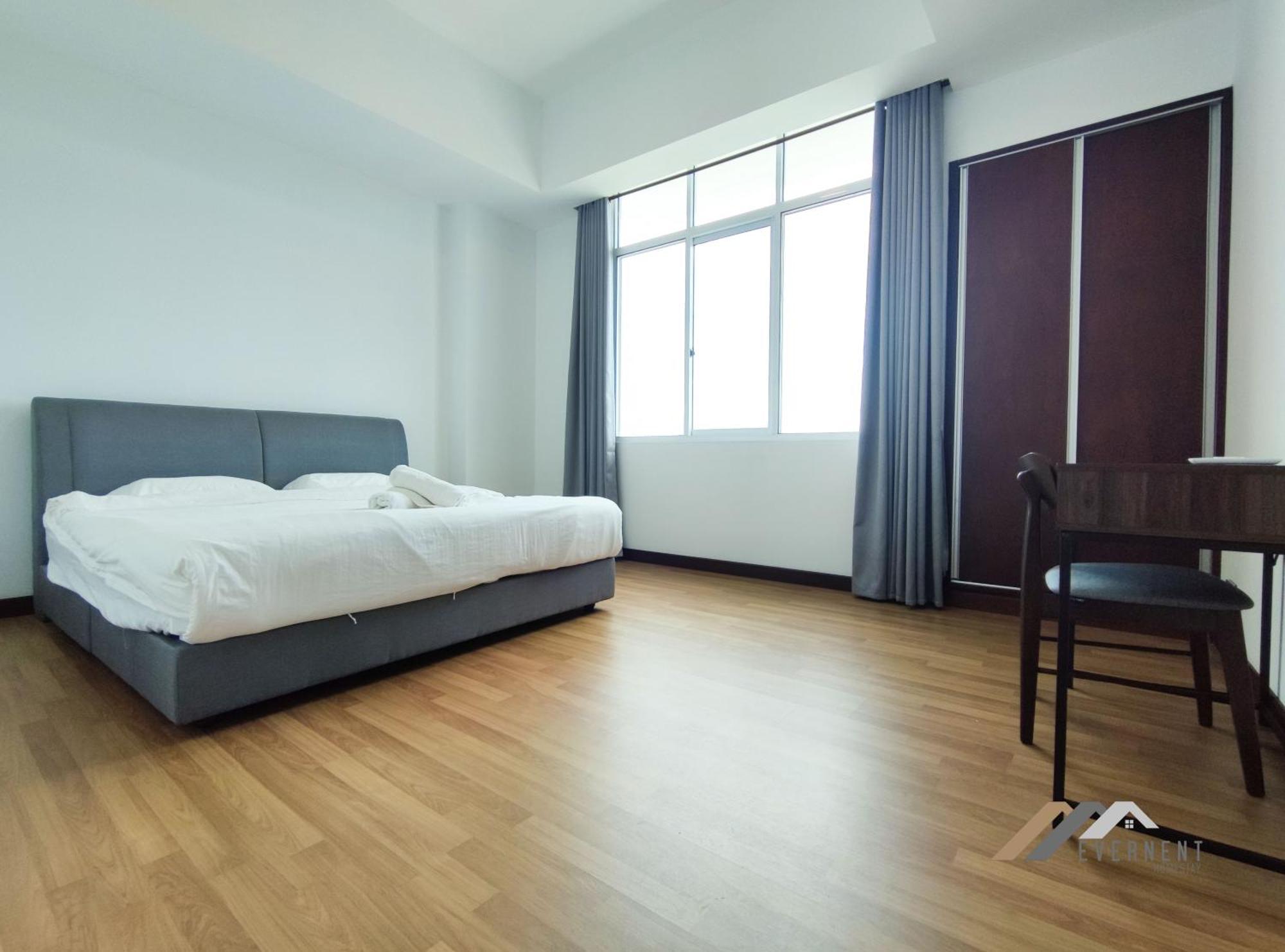 Bay Resort By Evernent Miri Bagian luar foto